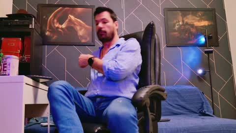 Aaron online show from January 20, 3:48 am