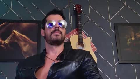 Aaron online show from February 27, 8:36 am