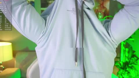 AARON  online show from January 24, 10:32 am