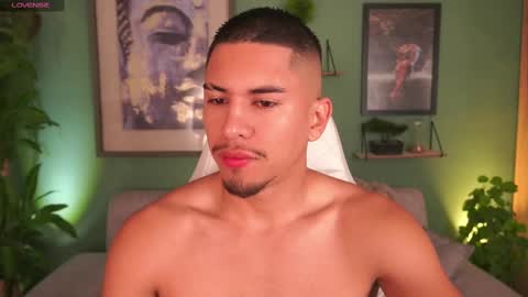 AARON  online show from February 19, 7:39 am