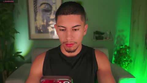 AARON  online show from February 25, 10:26 am