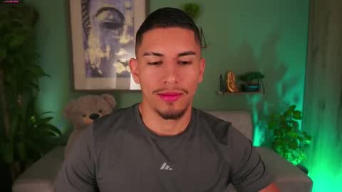 AARON  online show from March 10, 10:04 am