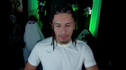 AARON  online show from October 25, 10:37 pm