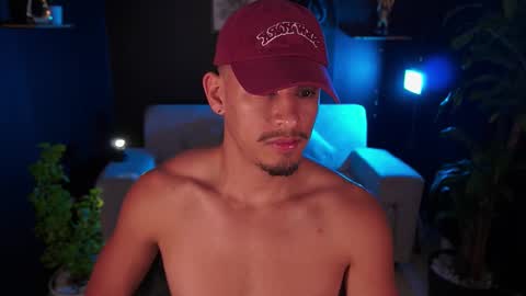 AARON  online show from November 15, 10:48 pm