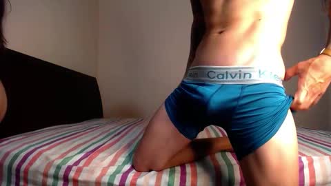 Aaron y Perla online show from December 15, 10:03 pm