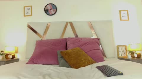   AASHLEY  online show from March 3, 6:01 pm