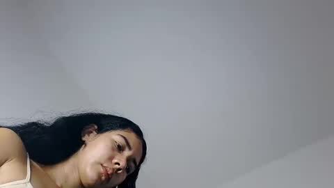 Snapshot of abbi_moon chatting on December 8, 2:52 pm Martina online show from December 8, 2:52 pm