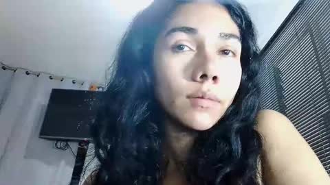Snapshot of abbi_moon chatting on January 6, 12:02 pm Martina online show from January 6, 12:02 pm