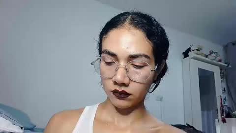 Snapshot of abbi_moon chatting on January 22, 6:52 pm Martina online show from January 22, 6:52 pm