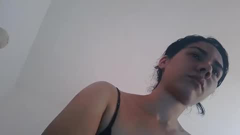 Snapshot of abbi_moon chatting on February 12, 3:27 pm Martina online show from February 12, 3:27 pm