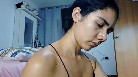 Snapshot of abbi_moon chatting on February 22, 5:46 pm Martina online show from February 22, 5:46 pm