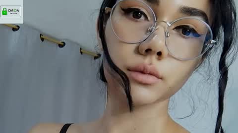 Snapshot of abbi_moon chatting on September 17, 12:18 pm Martina online show from September 17, 12:18 pm