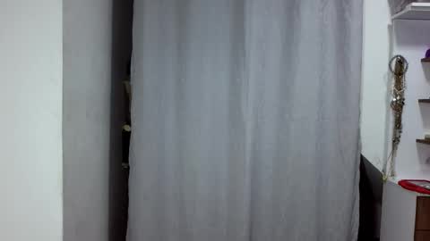 Snapshot of abbi_moon chatting on September 26, 12:42 pm Martina online show from September 26, 12:42 pm