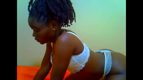 abbiehh online show from April 16, 7:09 am