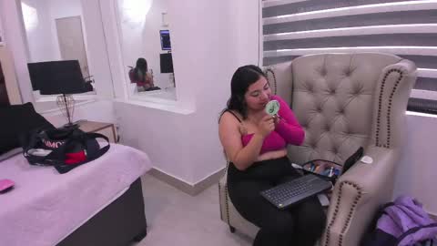 Abbie  online show from May 8, 11:48 am