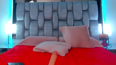 Snapshot of abby_blue01 chatting on March 12, 2:09 am abby_blue01 online show from March 12, 2:09 am