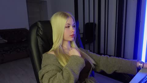 Snapshot of abby_laker chatting on February 27, 12:13 pm ABBY LAKER online show from February 27, 12:13 pm