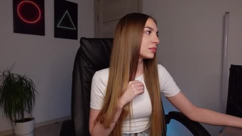 Snapshot of abby_laker chatting on February 27, 3:15 pm ABBY LAKER online show from February 27, 3:15 pm