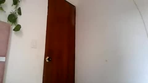 abby_moss_2 online show from April 17, 12:41 pm