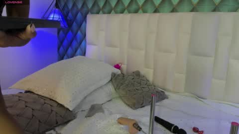 abbyadams23 online show from January 19, 2:15 am