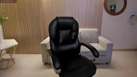 Abby Dalton  online show from November 1, 11:12 am