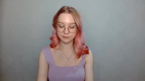 Abby Lovense is active online show from December 6, 1:22 pm