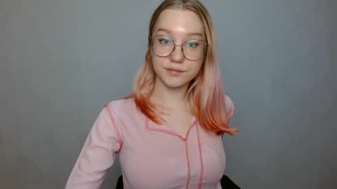 Abby Lovense is active online show from December 22, 1:00 pm