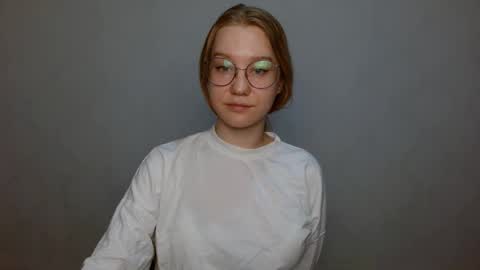 Abby Lovense is active online show from December 27, 12:12 pm