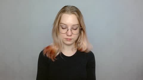 Abby Lovense is active online show from January 5, 9:05 am