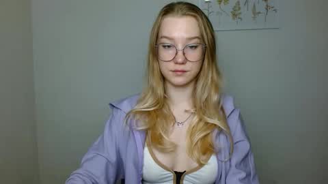 Abby Lovense is active online show from October 8, 9:29 am
