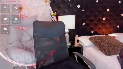 Snapshot of abbysaennz chatting on October 9, 8:07 pm Abby Saenz online show from October 9, 8:07 pm