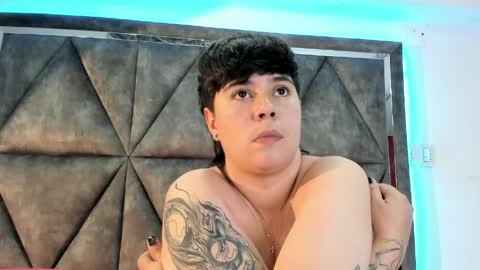 Snapshot of abbysmiitth_ chatting on June 4, 7:42 pm Abby Smith online show from June 4, 7:42 pm