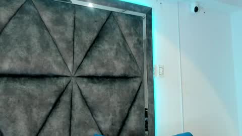 Snapshot of abbysmiitth_ chatting on June 15, 9:39 pm Abby Smith online show from June 15, 9:39 pm