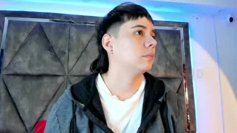 Snapshot of abbysmiitth_ chatting on August 3, 10:57 pm Abby Smith online show from August 3, 10:57 pm