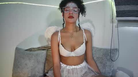 Snapshot of abbystorme chatting on October 16, 8:32 pm abbystorme online show from October 16, 8:32 pm