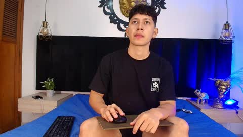 Snapshot of abeel_ordaz chatting on November 23, 1:55 pm Abel Ordaz online show from November 23, 1:55 pm