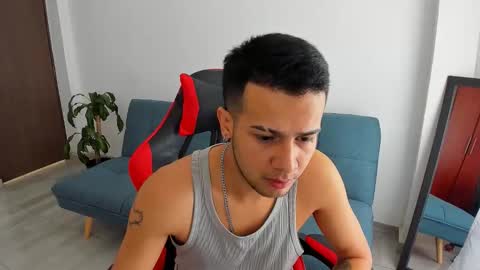 Independence model AbelAsburgo online show from March 23, 6:56 pm