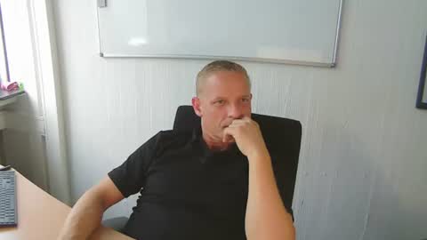 Snapshot of abenteurer2021 chatting on July 14, 3:40 pm abenteurer2021 online show from July 14, 3:40 pm