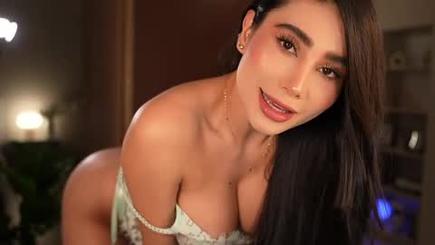 abie_owen online show from May 9, 12:16 am