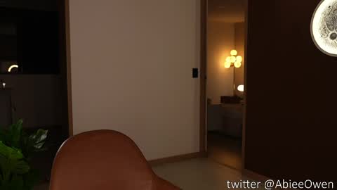 abie_owen online show from May 16, 12:51 am