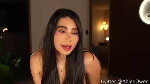 abie_owen online show from May 16, 1:02 am