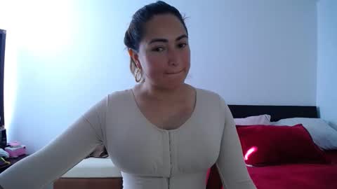 ximena online show from May 18, 12:44 pm
