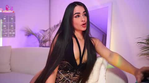 Snapshot of abigail_adamss_ chatting on February 25, 11:00 pm Abigail online show from February 25, 11:00 pm