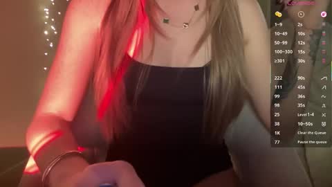 Snapshot of abigailsage chatting on February 28, 2:01 am AbigailSage online show from February 28, 2:01 am