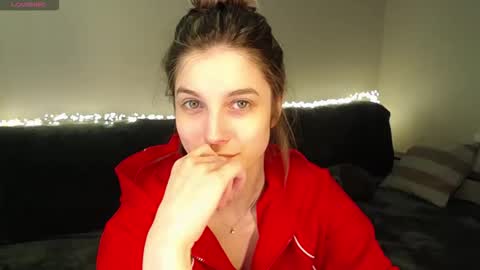 Abigail online show from February 20, 1:00 pm