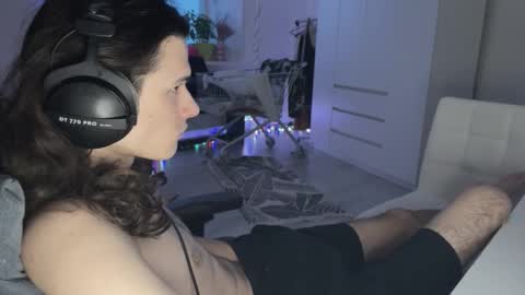 hi  cum in pvt noi extra tip online show from February 25, 1:54 pm