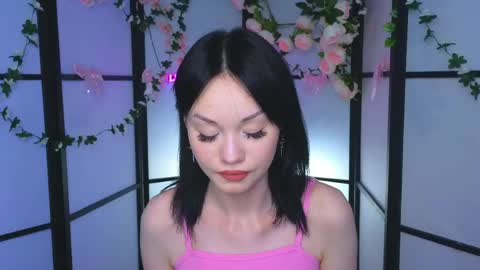 Lily online show from May 12, 2:47 pm