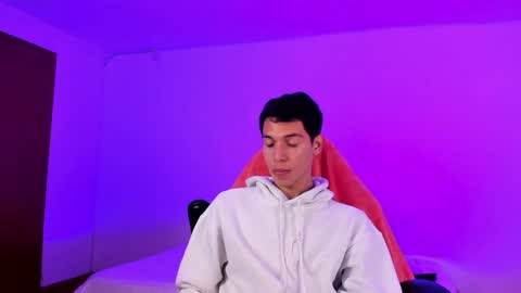 Snapshot of abrahanmateo_ chatting on December 6, 3:08 am Ig ronnyabrahan online show from December 6, 3:08 am