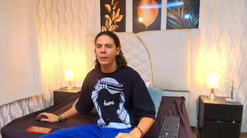 Snapshot of abravanel_sefardi chatting on April 22, 9:49 pm Abrovanel online show from April 22, 9:49 pm