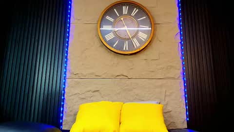 Snapshot of abravanel_sefardi chatting on May 1, 5:28 pm Abrovanel online show from May 1, 5:28 pm